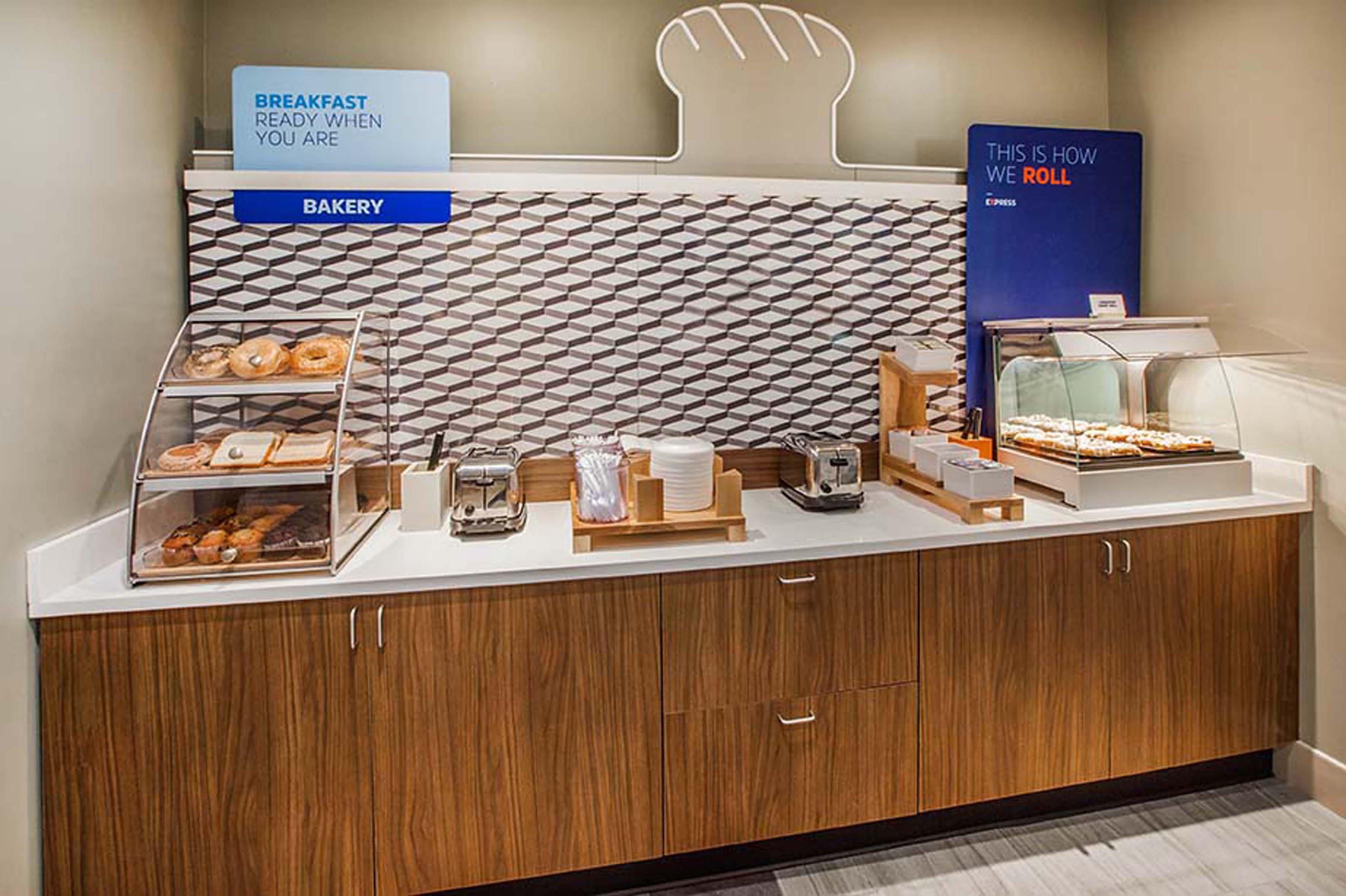 Holiday Inn Express Hotel & Suites Greenville By Ihg Экстерьер фото